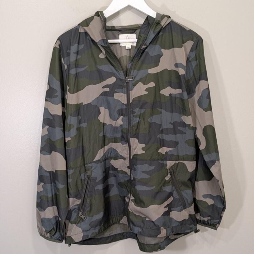Aerie OFFLINE Oversized Camo Windbreaker Jacket Green Full Zip Hooded Size S